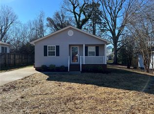1221 Stonewall Ave, Burlington, NC 27217