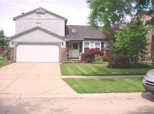 13017 N Beresford Dr, Sterling Heights, MI 48313
