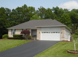 810 Bridgewater Xing, Villa Ridge, MO 63089