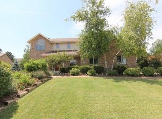 761 Foxfield Rd, Oregon, WI 53575