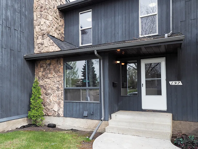 245 Dunluce Rd NW — Photo 11