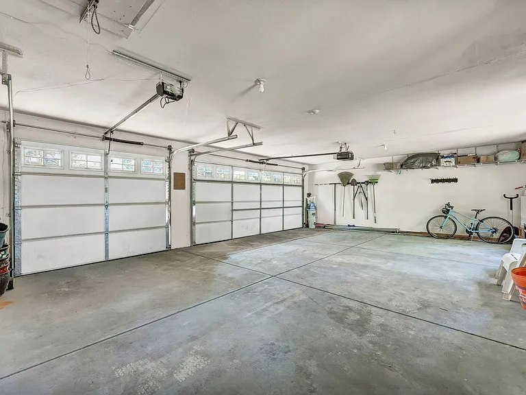 14220 W Windriver Ln — Photo 39