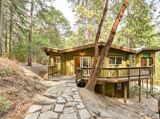 1090 Elkader St, Ashland, OR 97520
