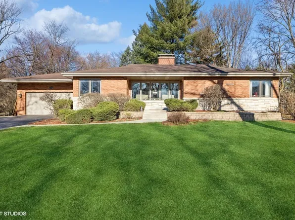 6411 Pontiac Dr, Indian Head Park, IL 60525