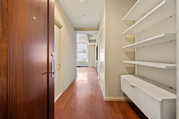 Sold by Manhattan Network Inc. | media 14