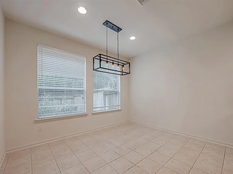 22 Stone Arrow Pl — Photo 15