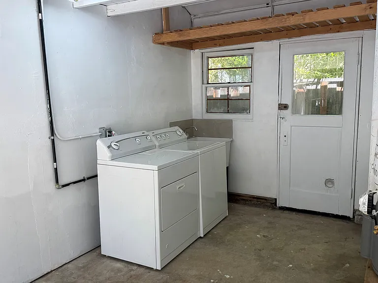 1540 Jasmine St — Photo 12