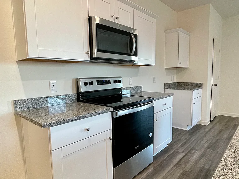 6222 Old Bridge Way — Photo 4