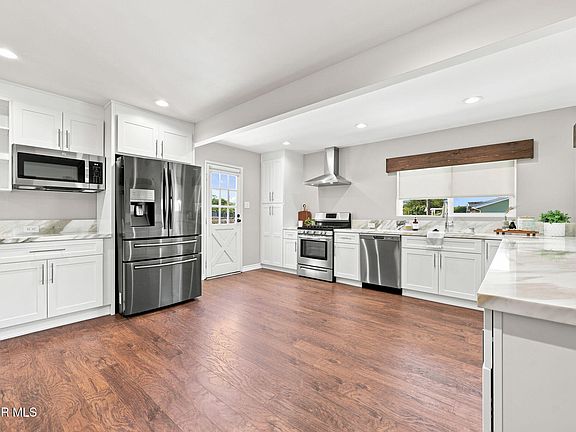 5th image of 3521 Skagway St