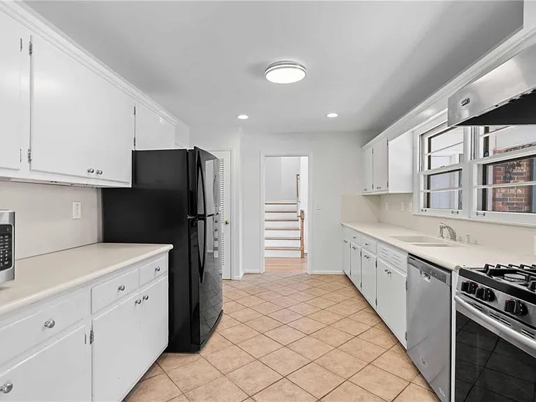 274 Land O Lakes Ct NE — Photo 12