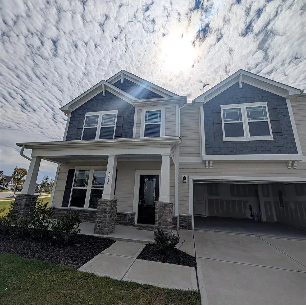 5 bed, 2.5 bath, 2655 sqft, $2,850 — Photo 1
