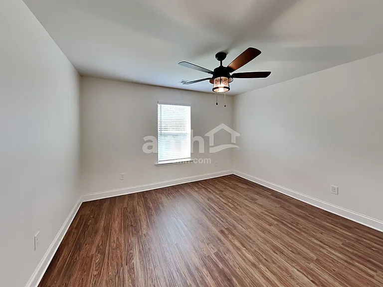 542 Slew Dr — Photo 27