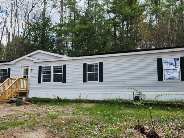 104 Golden Circle Drive, Farmington, NH 03835