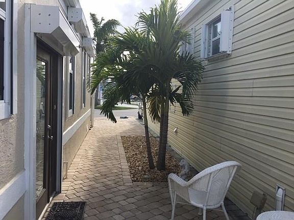 5th image of 1037 Nettles Blvd