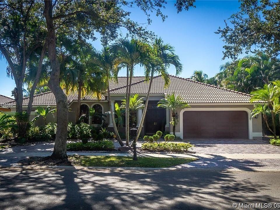 1st image of 1026 Creekford Dr #1026