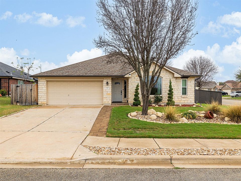 1st image of 907 Ridgemont Cir