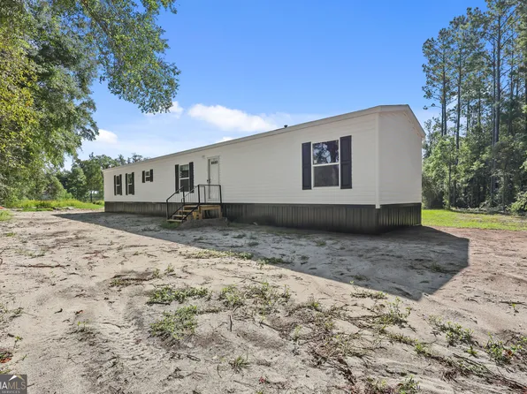 1118 E 121st Pl, Folkston, GA 31537