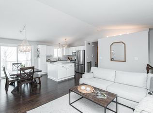 411 Manor Ridge Dr NW, Rochester, MN 55901