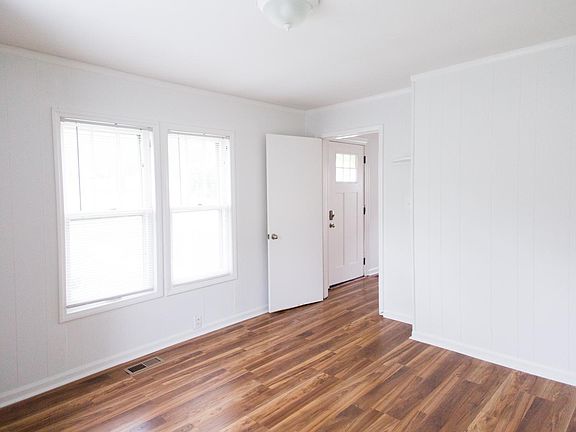 3rd image of 222 Capitol View Ave