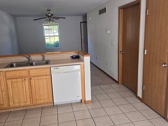 4th image of 70 Arbor Glen Ct