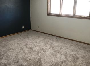 805 6th Ave N APT F, Fargo, ND 58102