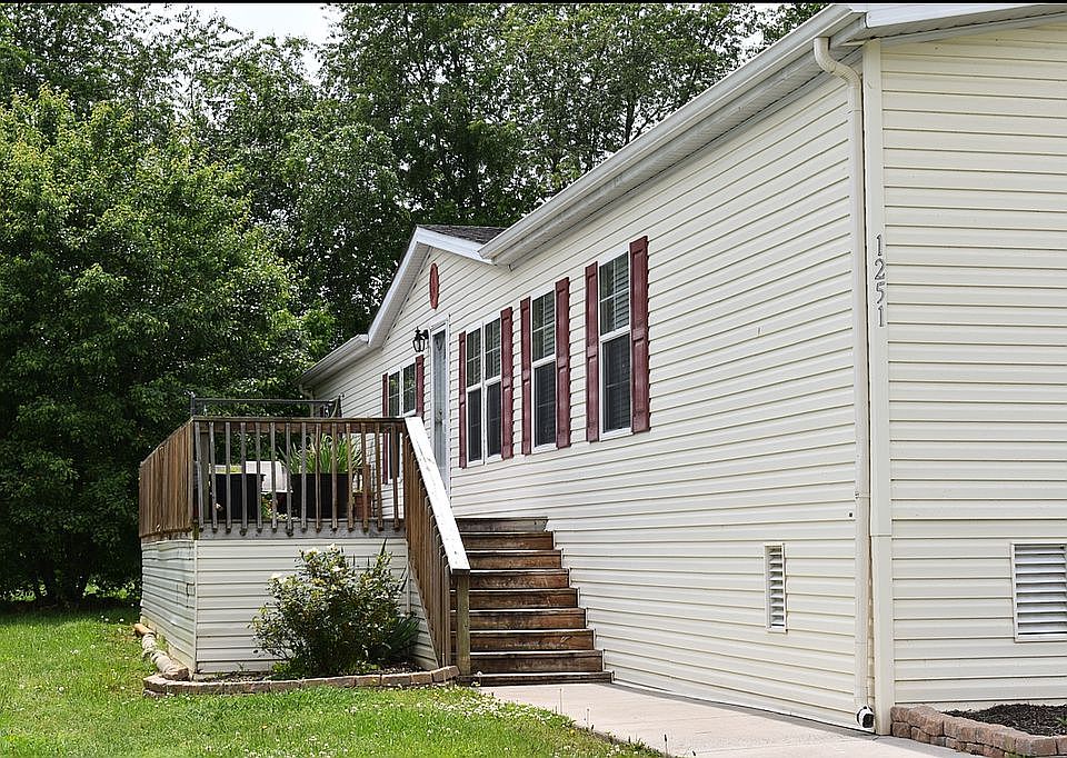 Front door #1 (w/large deck)
