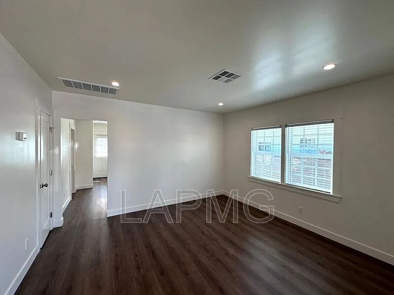 2 bed, 1.0 bath, $2,695 — Photo 2