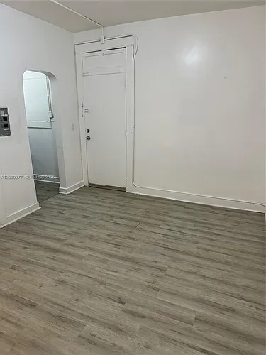 1552 SW 2nd St #3 Photo 1