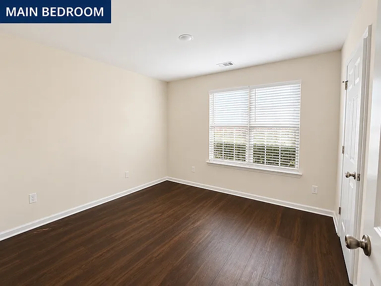 92 Roseberry Cir — Photo 9