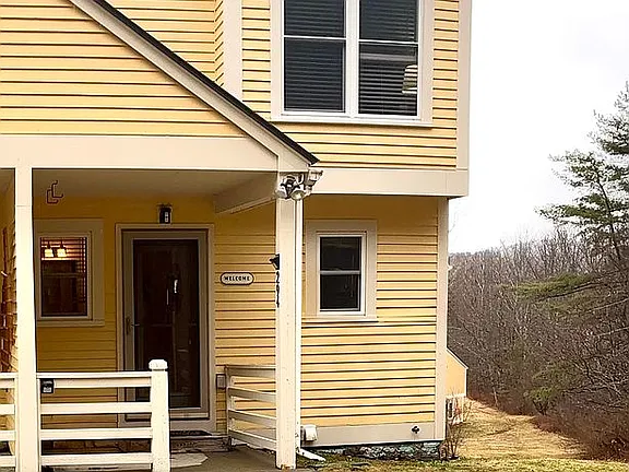 42 Potter Ln Unit 294 — exterior photo