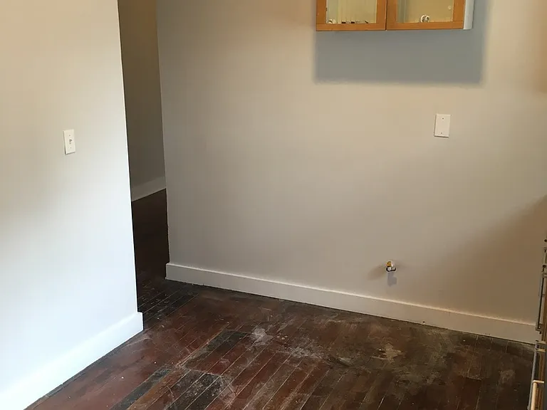 320 N Avenue 52 — Photo 15
