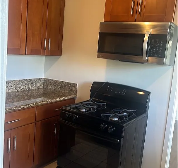 1171 Huntington Dr — Photo 35