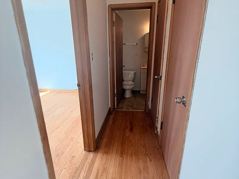 4002 N Farwell Ave #8 — Photo 6