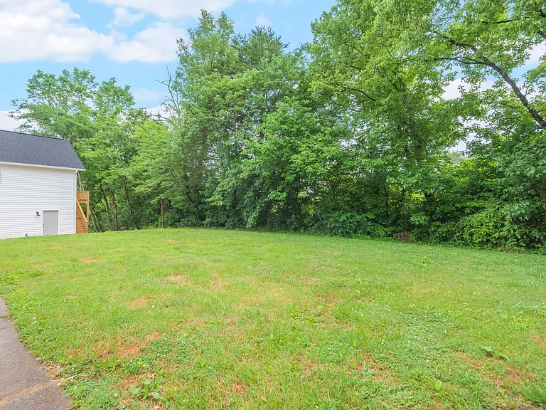 1709 Forrester Rd — Photo 5