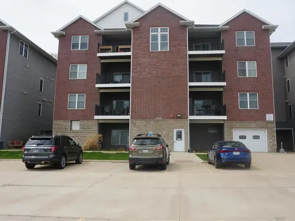 1092 Walnut Ave Unit 210, Riverside, IA 52327