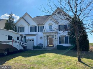 3379 Oakham Mount Dr, Triangle, VA 22172