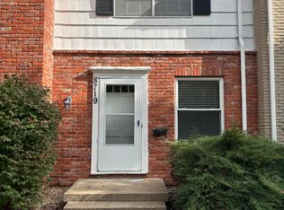 8719 Sycamore Ave, Kansas City, MO 64138