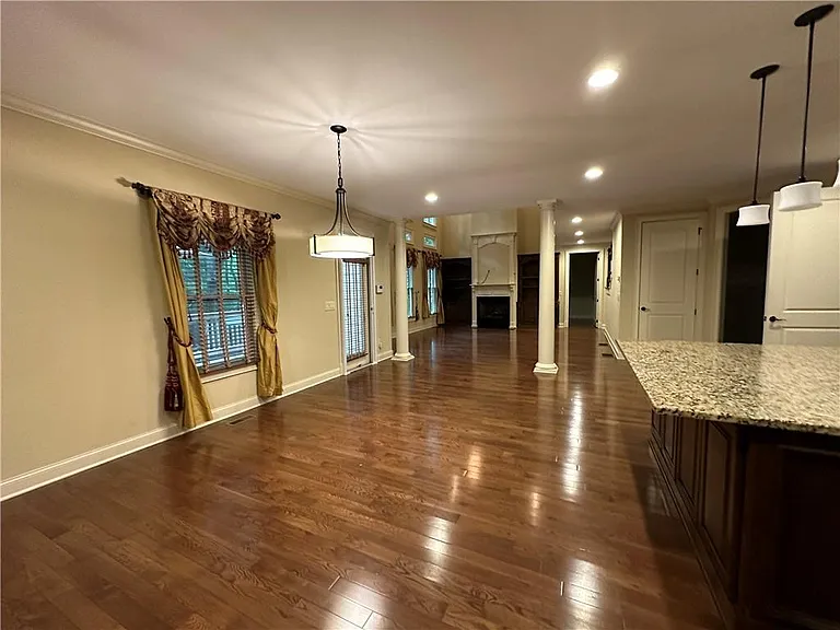 510 Lake Medlock Dr — Photo 17