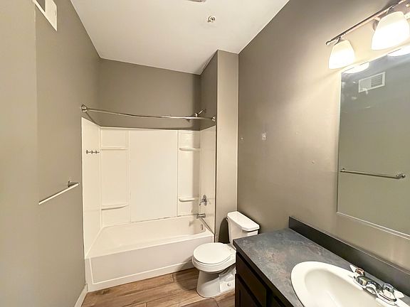 5th image of 170 Florida St #202