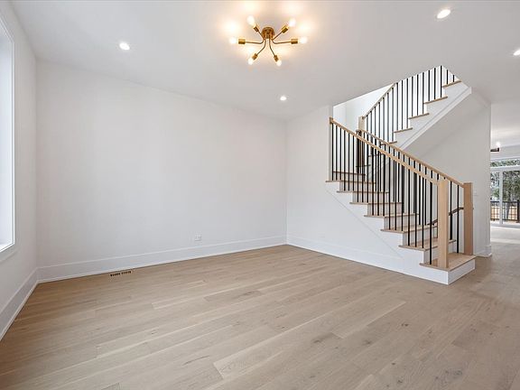 2nd image of 1042 Dewey Ave