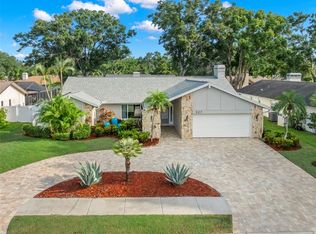 527 Humphries Rd, Safety Harbor, FL 34695