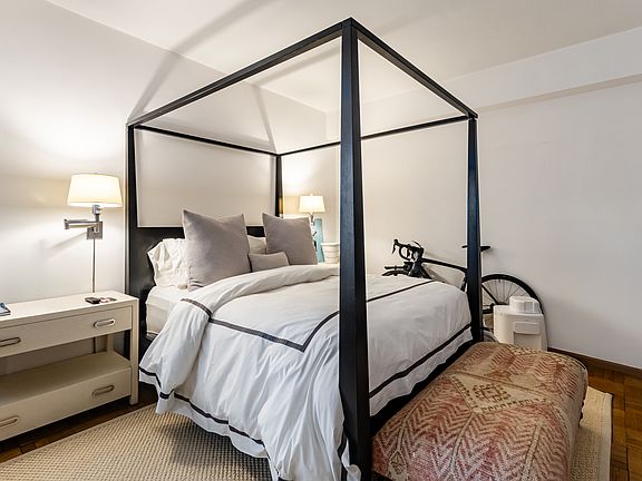4th image of 40 Central Park S #5E