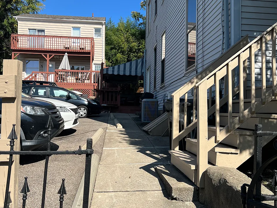 318 Klotter Ave