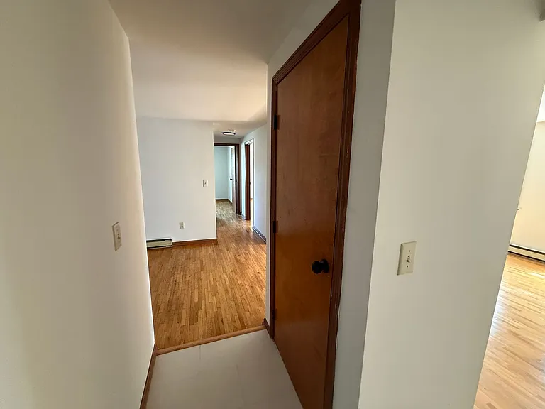 152 McCarty Ave — Photo 3