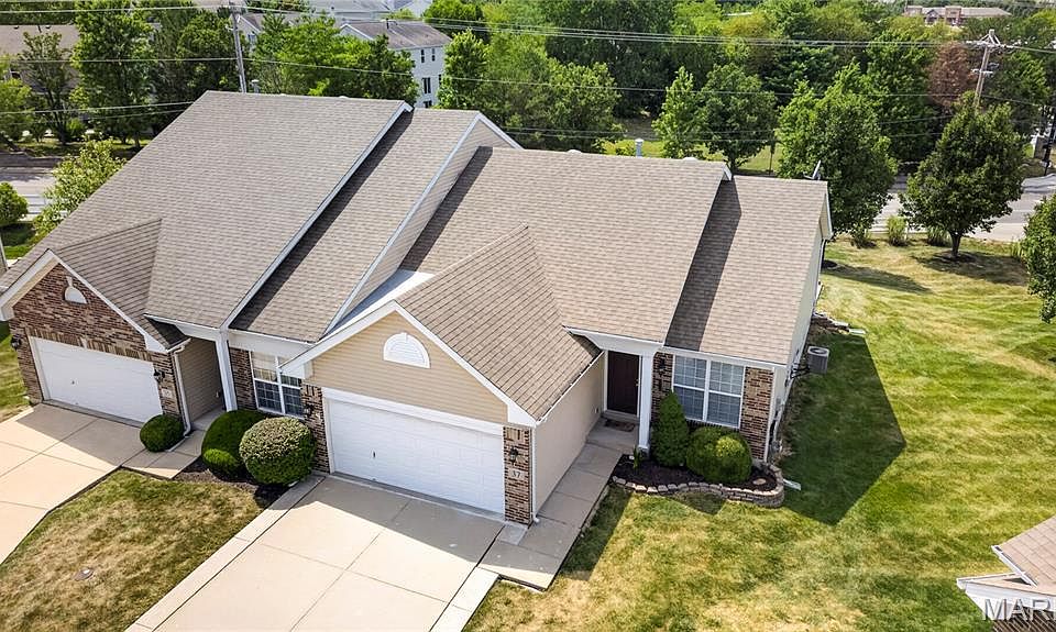 1st image of 37 Sommer Circle Dr