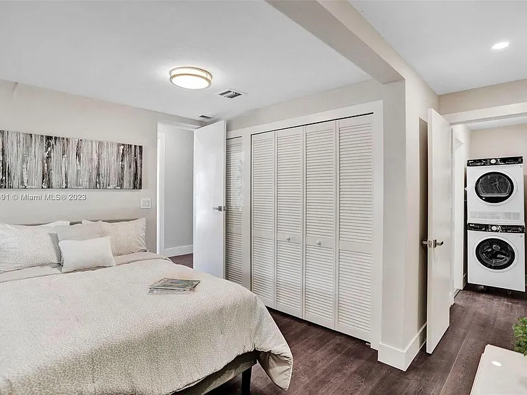9101 N Bayshore Dr — Photo 29