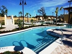 RO3T2718R-community-pool-vista