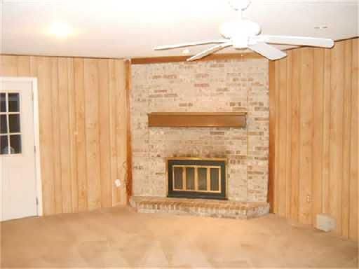 3rd image of 1617 Bosque Dr