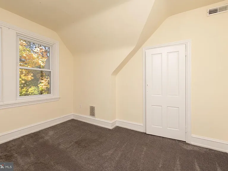 112 Bryn Mawr Ave — Photo 24