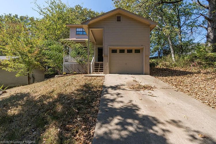 1st image of 611 Alta Vista Ave